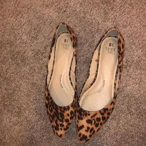 Time & Tru Cheetah Pointed Flats